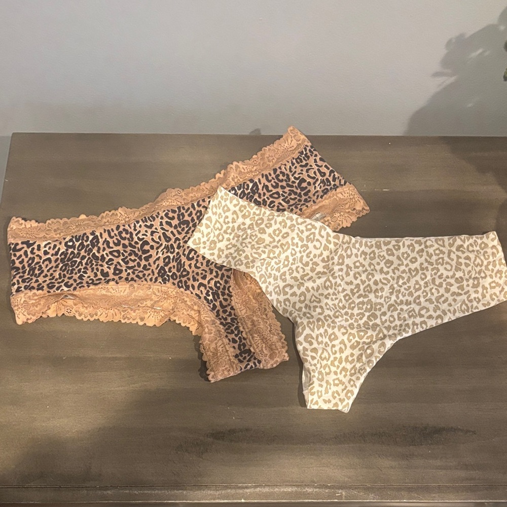 PINK VS Leopard 2pk Thong Panties